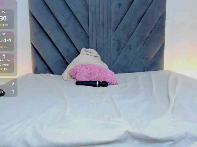 Miaatorres webcam