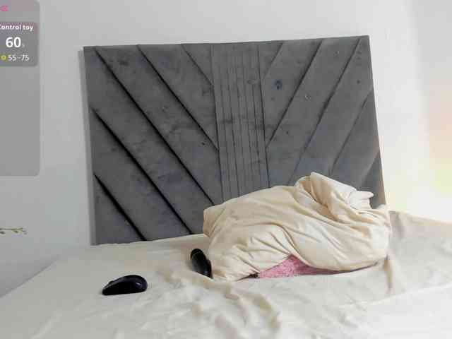 Miaatorres webcam