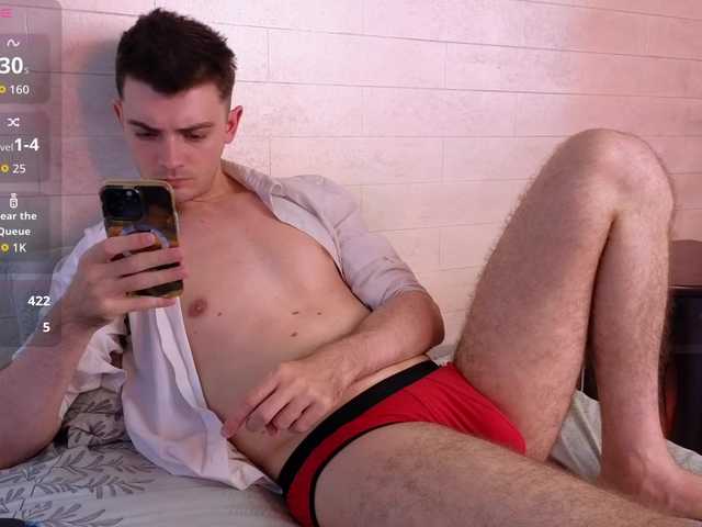 Peachb0y live webcam show