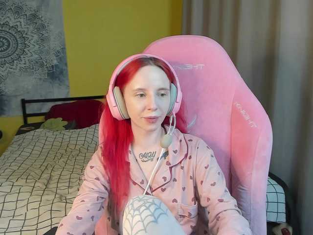 MoonScar's BongaCams show and profile