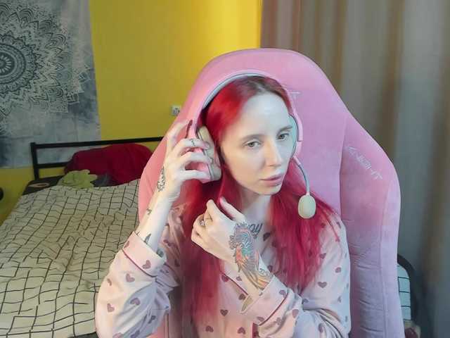 MoonScar's BongaCams show and profile