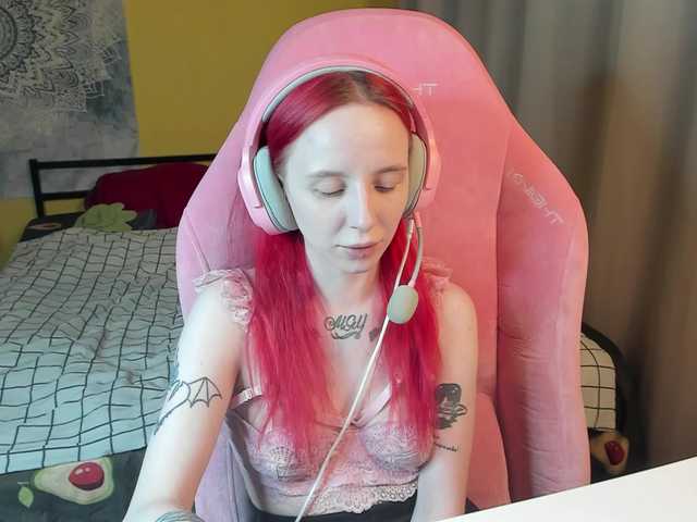 MoonScar's BongaCams show and profile