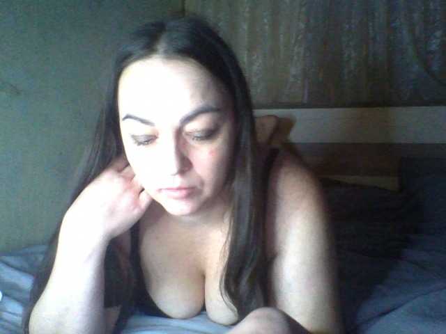 Kissy1111111 — live female cam