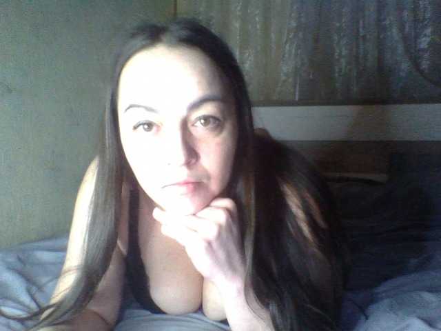 Kissy1111111 — live female cam