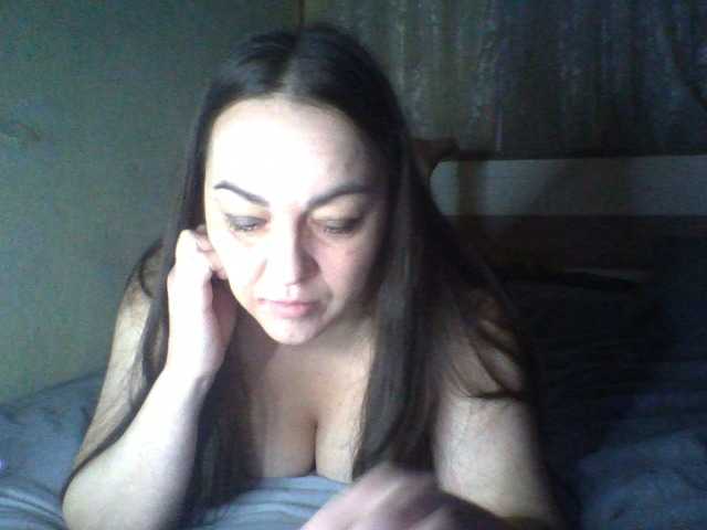 Kissy1111111 — live female cam