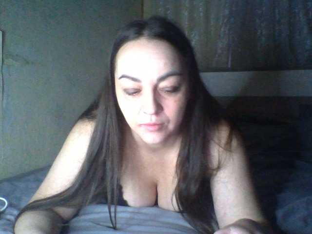 Kissy1111111 — live female cam