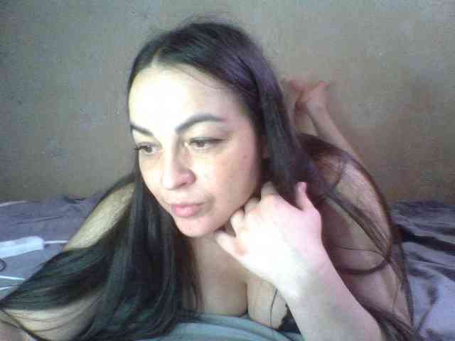 KissyHoney webcam