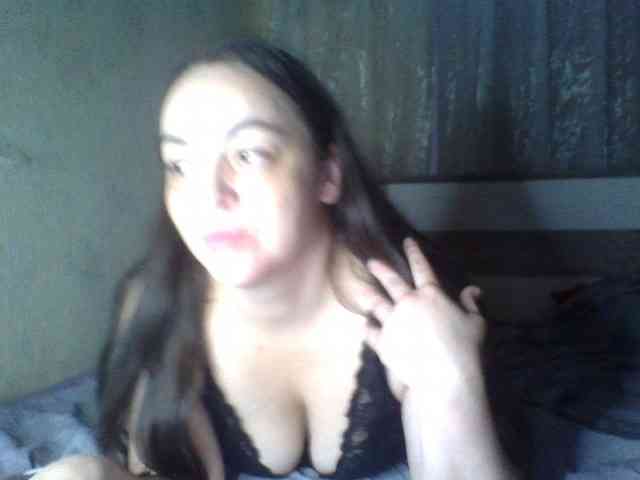 KissyHoney webcam
