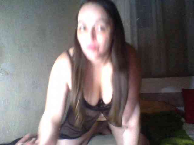 KissyHoney webcam