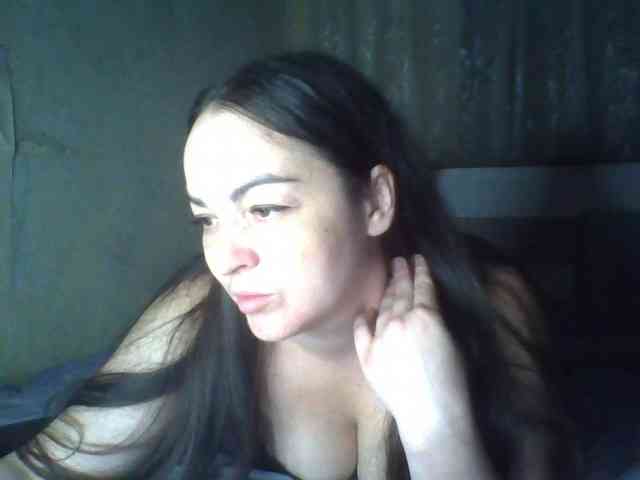 KissyHoney webcam