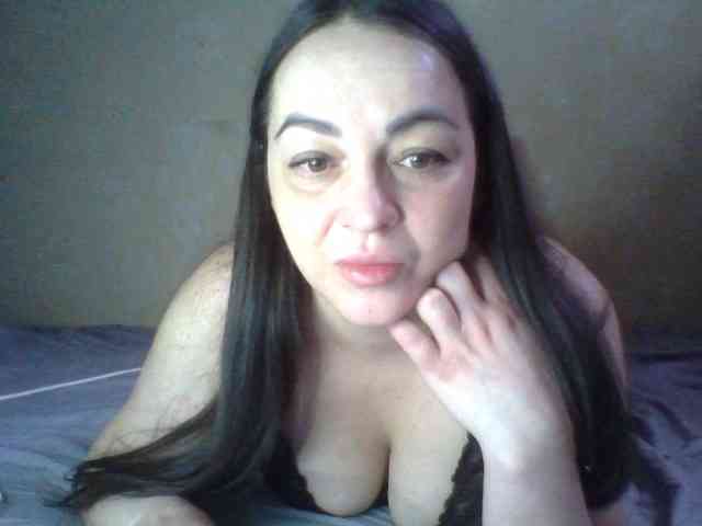 KissyHoney webcam