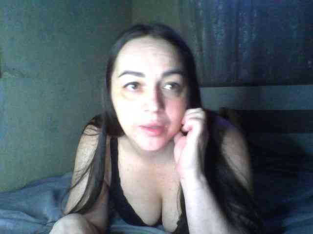 KissyHoney webcam