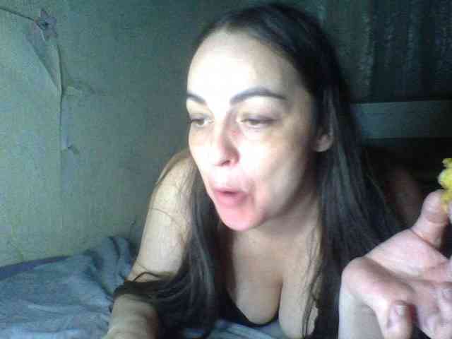 KissyHoney webcam