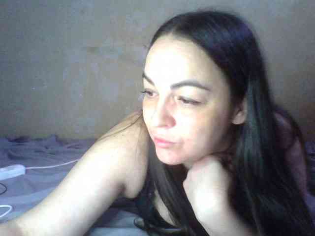 KissyHoney webcam