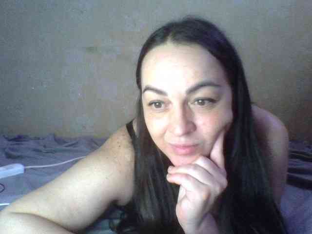 KissyHoney webcam