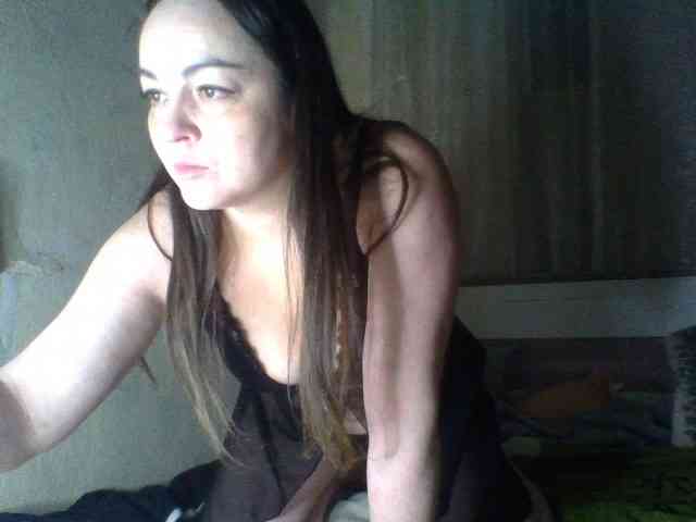 KissyHoney webcam