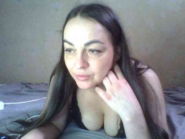 KissyHoney webcam