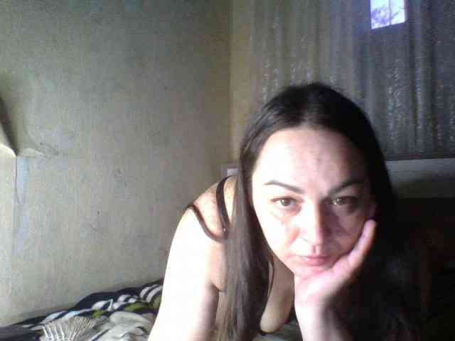 KissyHoney webcam