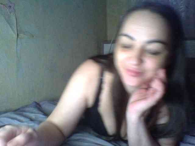 KissyHoney webcam