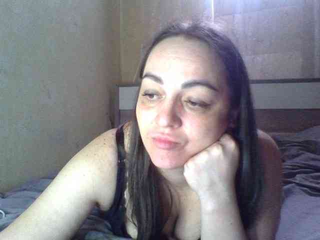 KissyHoney webcam