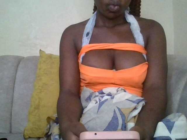 Sexbutt01 live cam on BongaCams