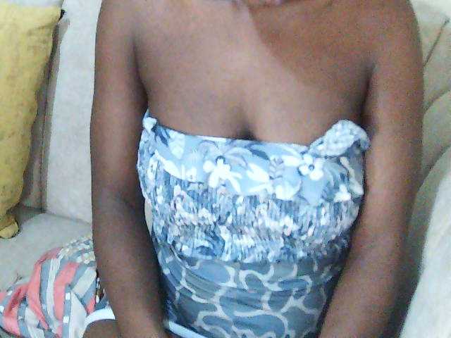 Sexbutt01 live cam on BongaCams