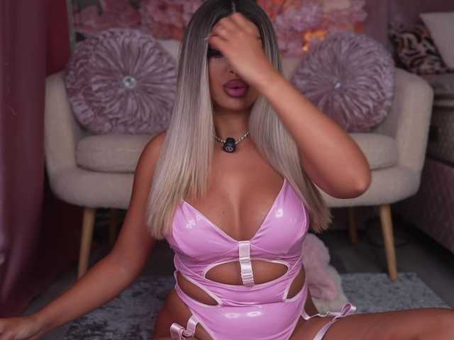 emmagoddess live webcam show