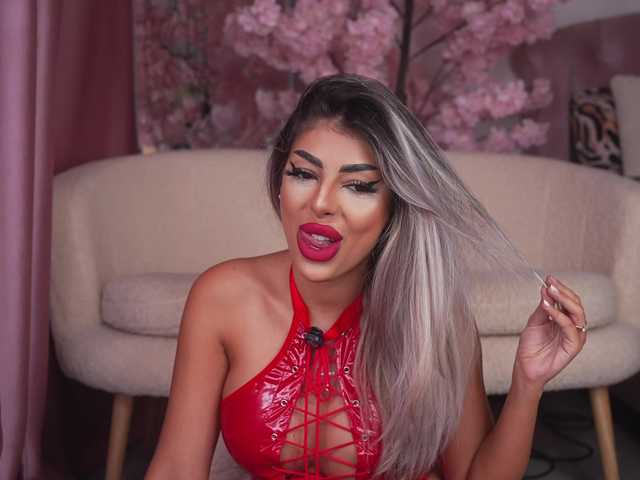 emmagoddess live cam on BongaCams