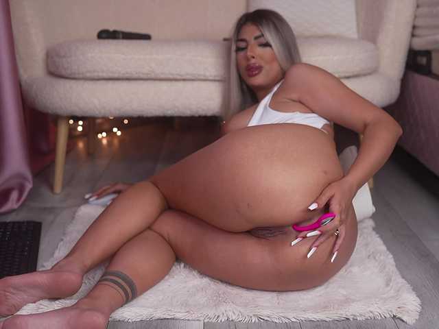 Sex chat gratuit in direct cu emmagoddess pe BongaCams