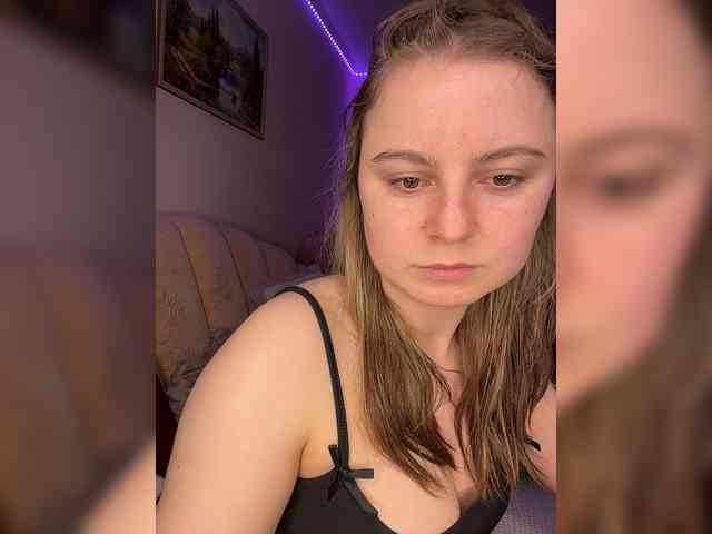 FuckedHoles webcam