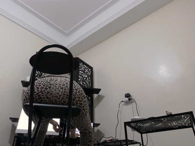 PreciousMoan live cam on BongaCams