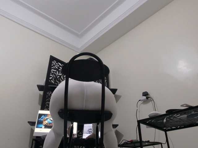 PreciousMoan live webcam show