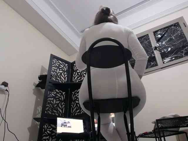 PreciousMoan webcam