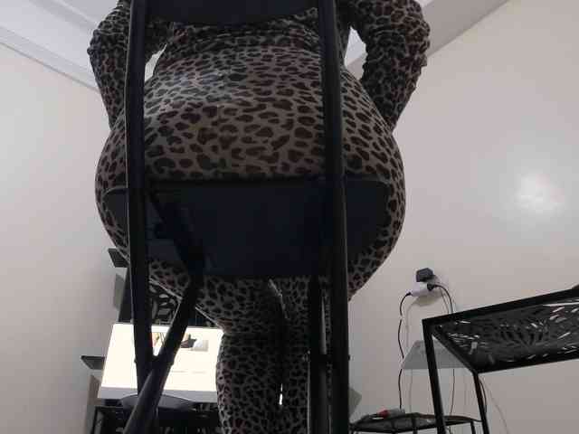PreciousMoan webcam