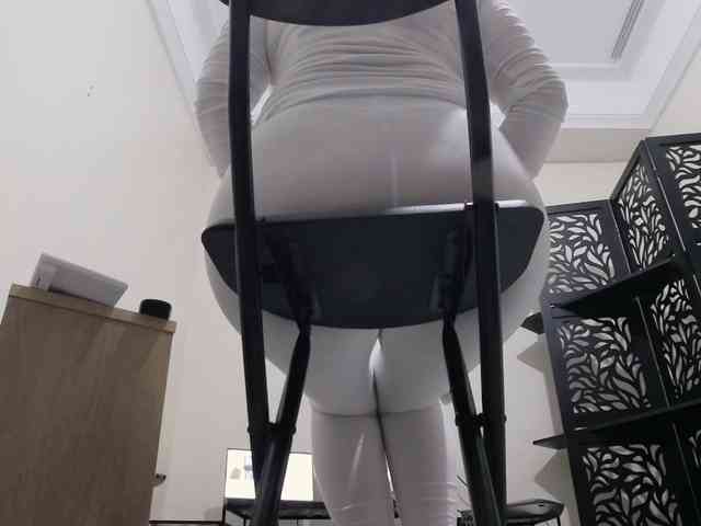PreciousMoan webcam