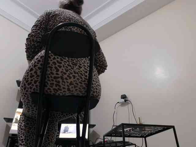 PreciousMoan webcam