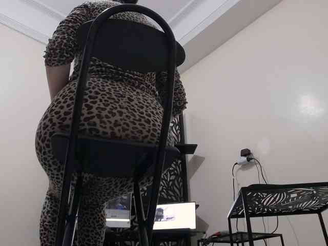 PreciousMoan webcam