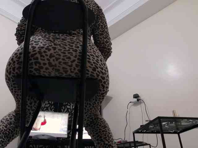 PreciousMoan webcam