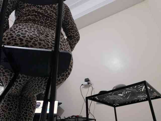 PreciousMoan webcam