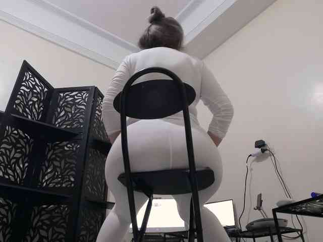 PreciousMoan webcam