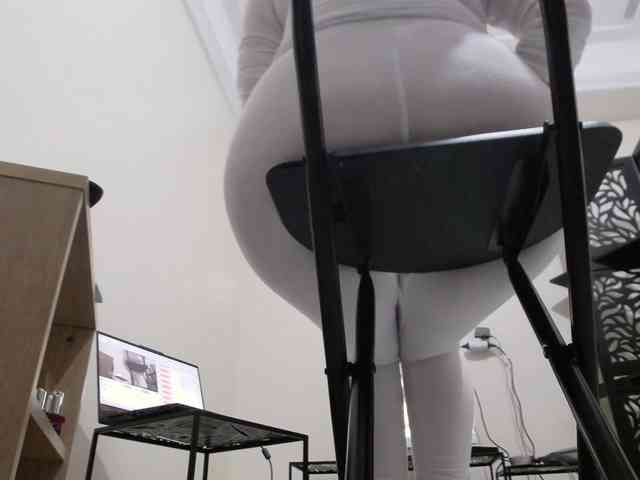 PreciousMoan webcam