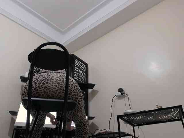PreciousMoan webcam