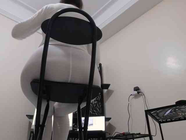 PreciousMoan webcam