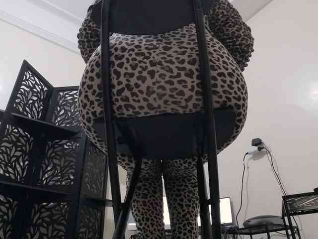 PreciousMoan webcam