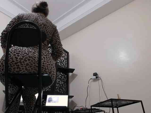 PreciousMoan webcam