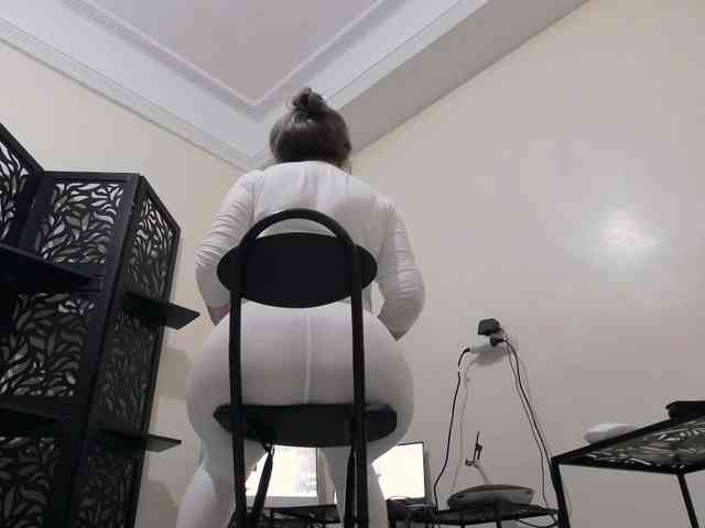 PreciousMoan webcam