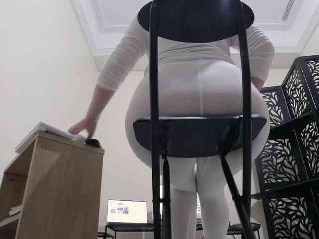 PreciousMoan webcam