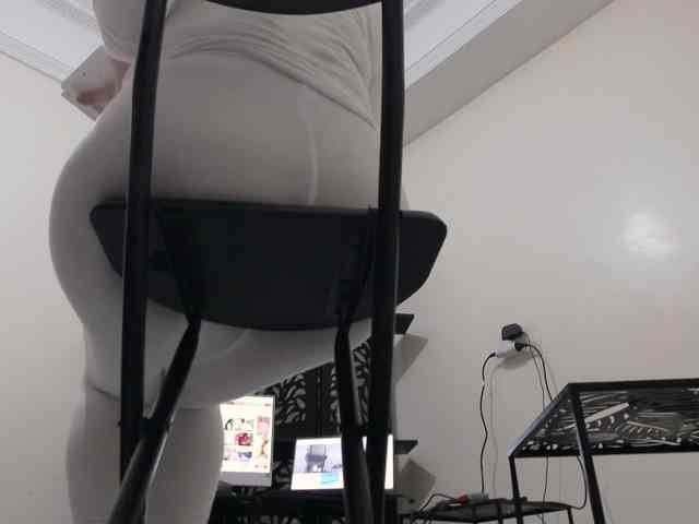 PreciousMoan webcam