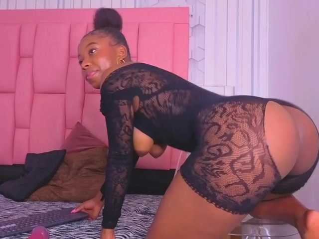 ashlleyray live cam on BongaCams