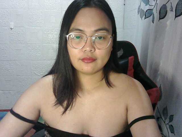 chubbycheeks94's BongaCams show and profile